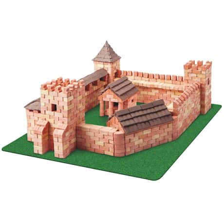 Red Castle Brick Kit - 1800 Pieces