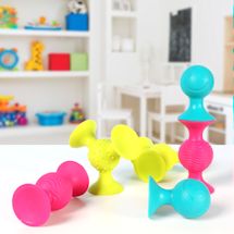 Alternate Image 3 for Fat Brain Toys PipSquigz 6 Piece Set with Storage Bag - Exclusive Rattle Suction Toy Building Set - BPA-Free